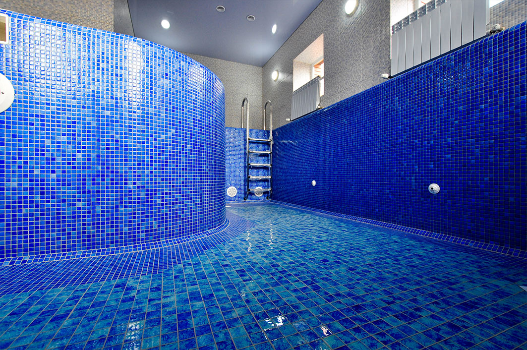 Бассейн после ремонта и замены мозаики в Астане Pool-Service